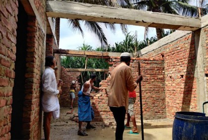 নিষেধাজ্ঞা অমান্য করায় সেন্টমার্টিনে দুই প্রতিষ্ঠানকে জরিমানা