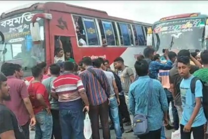 শ্রীনগরে ক্ষুব্ধ যাত্রীদের ঢাকা-মাওয়া এক্সপ্রেসওয়ে অবরোধ