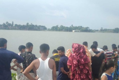 মেঘনা নদীতে গোসল করতে নেমে যুবক নিখোঁজ