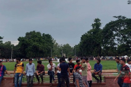 ভর্তিচ্ছুদের পদচারণায় মুখরিত রাজশাহী বিশ্ববিদ্যালয় 