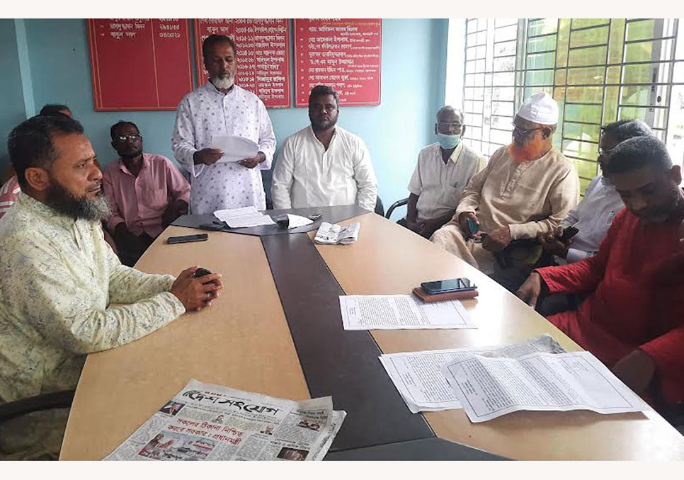 শরণখোলা ছাত্রলীগ সভাপতির বিরেুদ্ধে সন্ত্রাসী
কর্মকাণ্ডের অভিযোগ আওয়ামী লীগ নেতার