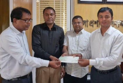 সুনামগঞ্জে বন্যায় ক্ষতিগ্রস্তদের সহায়তায় অনুদান প্রদান