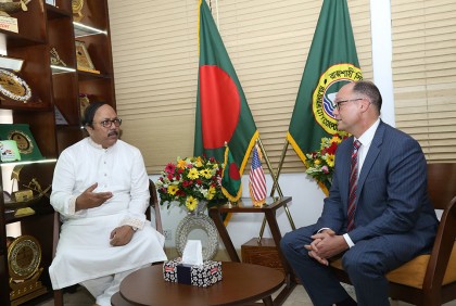 রাসিক মেয়রের সঙ্গে মার্কিন রাষ্ট্রদূতের বৈঠক