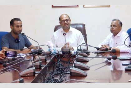 রেল কর্মকর্তাদের আশ্বাসে আন্দোলন স্থগিত করলেন রনি

