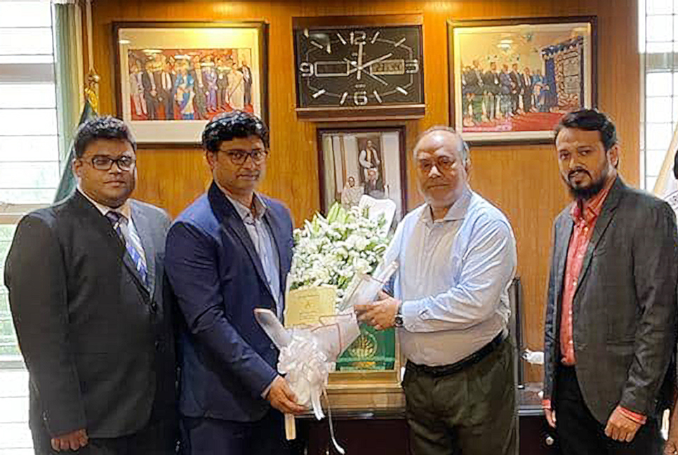 আইওএসসিও সহ-সভাপতি শিবলী রুবাইয়াতকে বসুন্ধরা এমডির শুভেচ্ছা