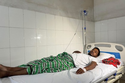 সাভারে আওয়ামী লীগ নেতাকে হাতুড়ি পিটিয়ে হত্যাচেষ্টার অভিযোগ