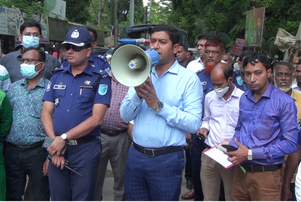 ভ্রাম্যমাণ আদালতের অভিযানে সদরপুরে অবৈধ স্থাপনা উচ্ছেদ
