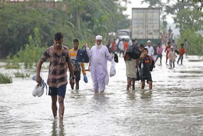 সারাদেশে বন্যা : রোগে আক্রান্ত ২৪৮৩৮, মৃত্যু ১৩১