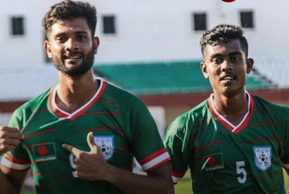 ভারতকে ২-১ গোলে হারাল বাংলাদেশ