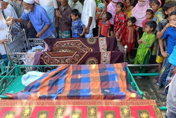 ফেনীতে সেপটিক ট্যাংকের বিস্ফোরণে নিহত তিন ভাইয়ের দাফন সম্পন্ন মোরেলগঞ্জে 
