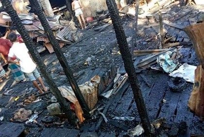 মেহেন্দিগঞ্জে আগুনে পুড়েছে ৭ দোকান