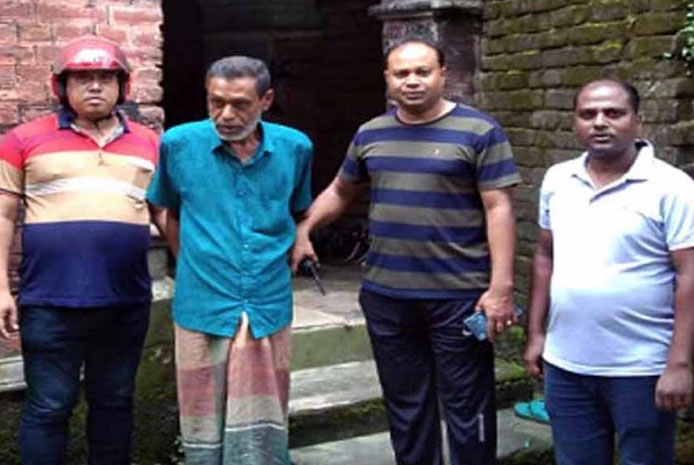 ৫ বছরের সাজা থেকে 
বাঁচতে ২০ বছর আত্মগোপনে!