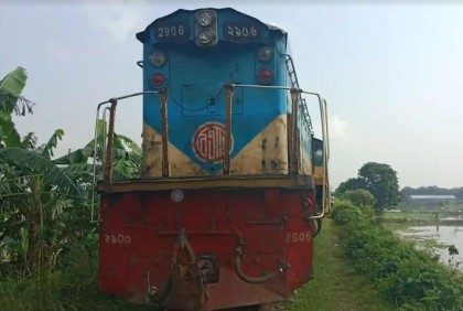 কটিয়াদীতে ইঞ্জিন বিকল, ভৈরব-ময়মনসিংহ রুটে ট্রেন চলাচল বন্ধ