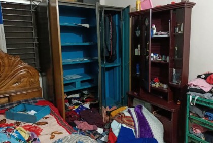কালিহাতীতে এক রাতে তিন বাড়িতে ডাকাতি