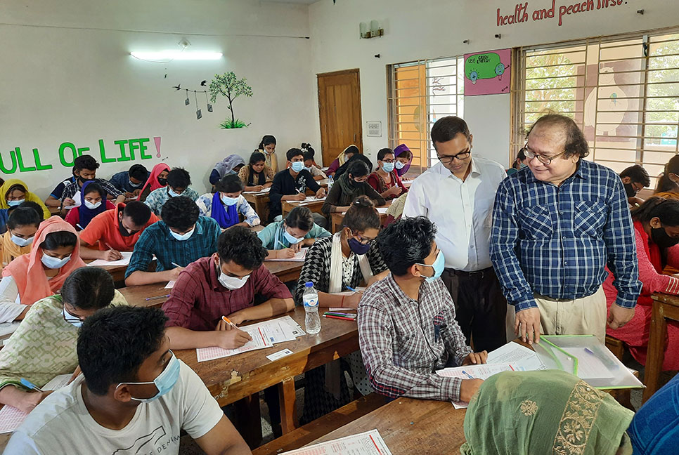 বরিশাল বিশ্ববিদ্যালয়ে গুচ্ছ পদ্ধতিতে
‘ক’ ইউনিটের ভর্তি পরীক্ষা অনুষ্ঠিত