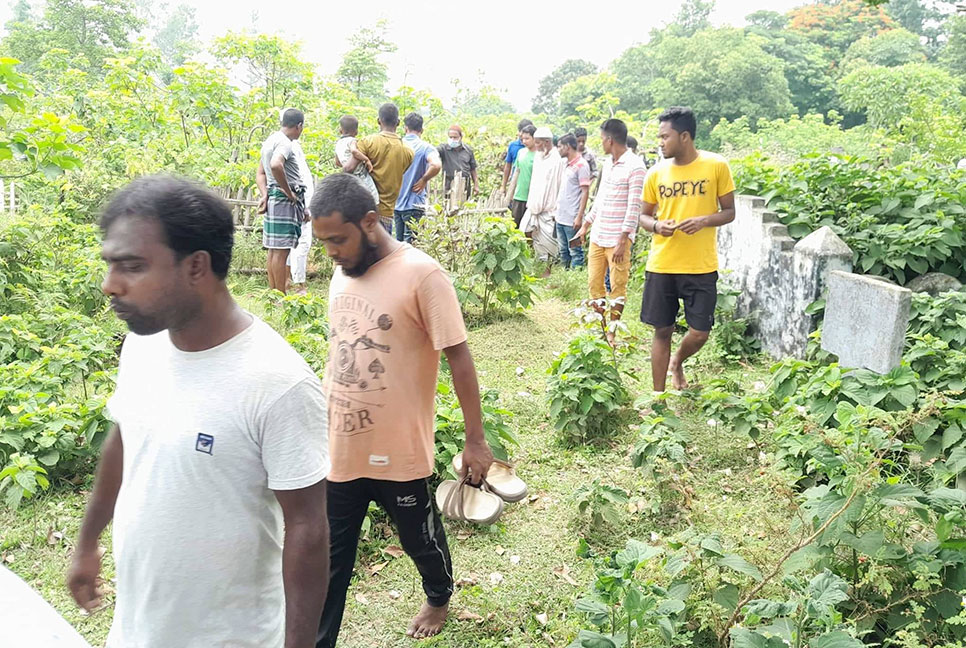 ঠাকুরগাঁওয়ে কবর থেকে কঙ্কাল চুরি