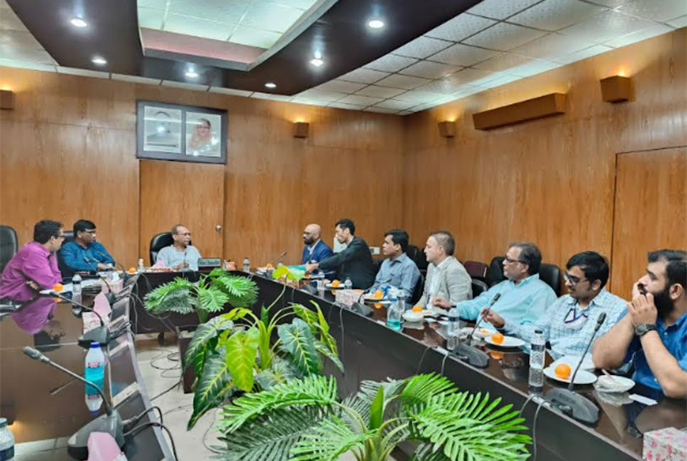 রাবি উপাচার্যের সাথে ইউরোপীয় ইউনিয়ন প্রতিনিধিদলের সাক্ষাৎ