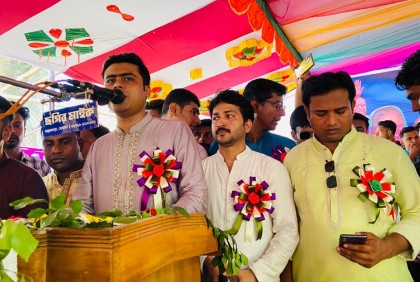 ছাত্রলীগকে বির্তকিত করার জন্য স্বাধীনতাবিরোধীরা তৎপর : লেখক ভট্টাচার্য 