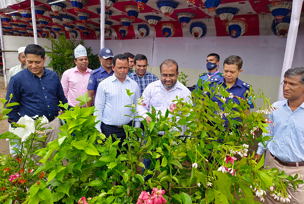 দিনাজপুরে বৃক্ষরোপণ অভিযান ও বৃক্ষমেলার উদ্বোধন
