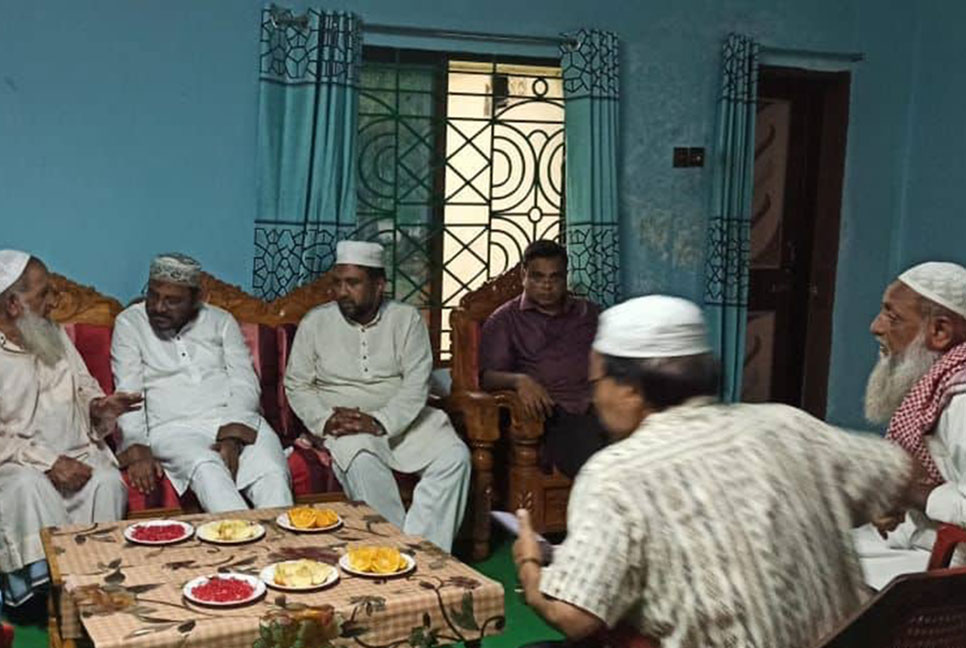 হেফাজতের আমিরের সাথে এবি পার্টির নেতাদের মতবিনিময়