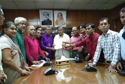 সরকারকে ধাক্কা দিতে গিয়ে বিএনপি ইতিমধ্যেই পড়ে গেছে : তথ্যমন্ত্রী

