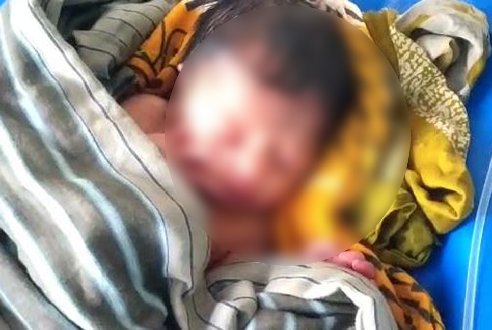 ময়লার ড্রেন থেকে জীবিত নবজাতক উদ্ধার