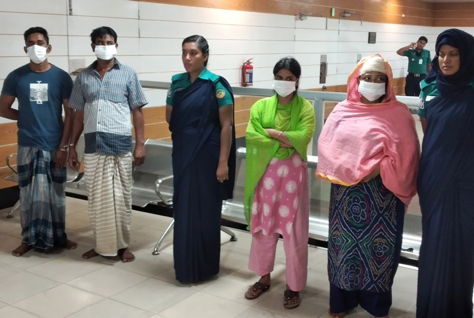 গাজীপুরে একই পরিবারের চার মাদক কারবারি গ্রেফতার