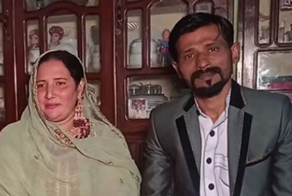 ধনাঢ্য নারীর প্রেমপ্রস্তাব পেয়ে সংজ্ঞা হারিয়ে ফেলেন চাকর, অতঃপর বিয়ে… (ভিডিও)