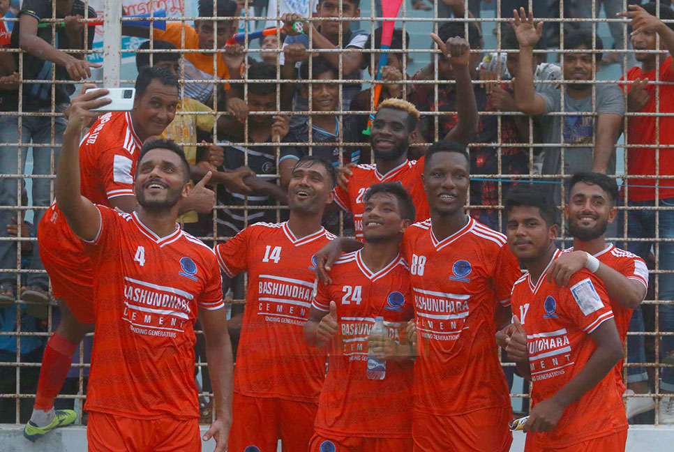 স্বাধীনতা ক্রীড়া সংঘকে ৪-১ হারালো শেখ রাসেল ক্রীড়া চক্র
