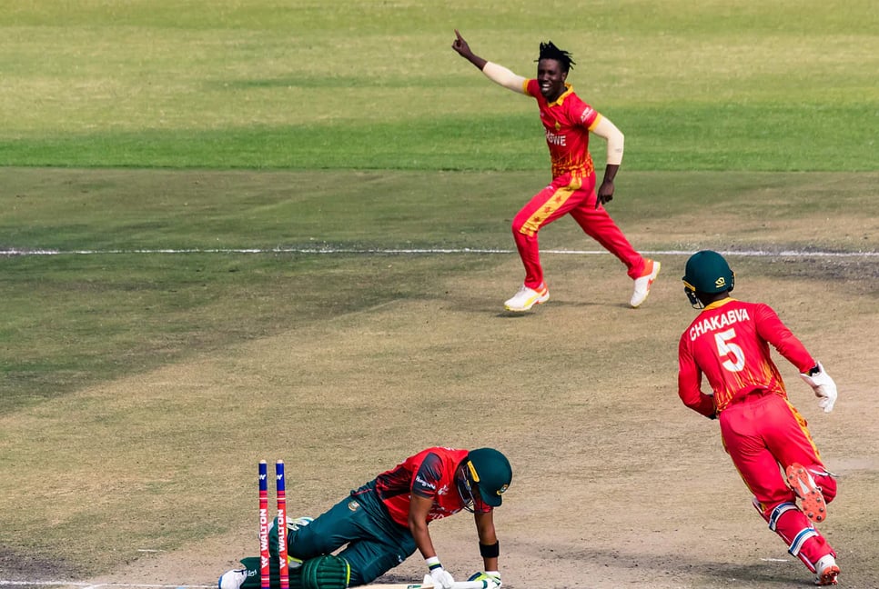 নাসুম একাই নন্দঘোষ?