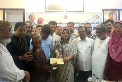 মুন্সীগঞ্জের ৮০ পরিবার পেল প্রধানমন্ত্রীর মানবিক সহায়তা