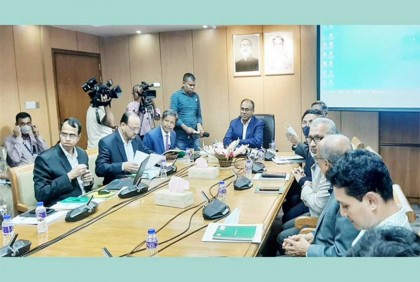 দুই মাসের মধ্যে ডলারের মূল্য স্থিতিশীল হবে : গভর্নর 
