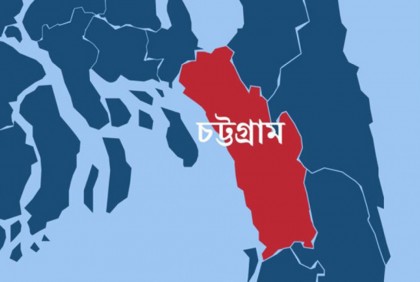 বাড়িতে ঢুকে পেট্রোল ঢেলে গাড়িতে আগুন   