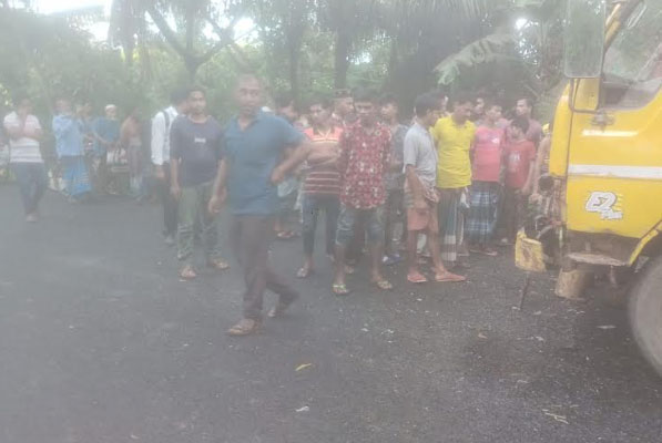 মোরেলগঞ্জে সড়ক দুর্ঘটনায় আহত ২