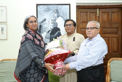 শিক্ষামন্ত্রীর সাথে বিডিইউ’র উপ-উপাচার্যের সাক্ষাৎ ও মতবিনিময়