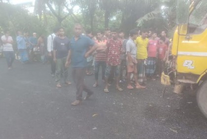 মোরেলগঞ্জে সড়ক দুর্ঘটনায় আহত ২