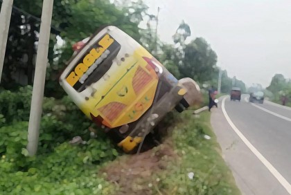 চলন্ত বাসে ডাকাতি ও সংঘবদ্ধ ধর্ষণ : স্বীকারোক্তিমূলক জবানবন্দি গ্রেফতারকৃত ৩ জনের