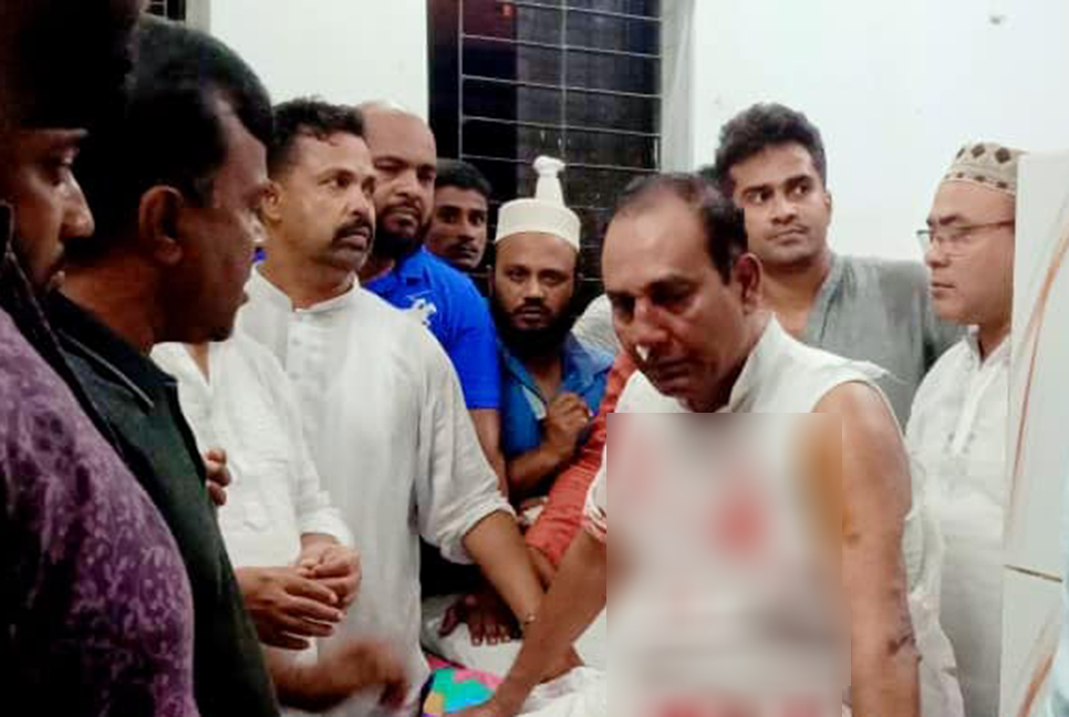 ঝালকাঠিতে বিএনপি নেতার ওপর হামলা, প্রাইভেটকার ভাঙচুর