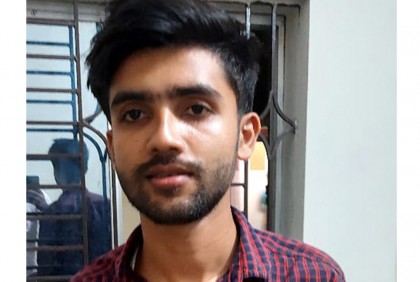 ফেসবুকে পিস্তলের ছবি, তরুণ আটক 