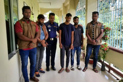 নোয়াখালীতে আন্তঃজেলা চোর চক্রের ২ সদস্য গ্রেফতার