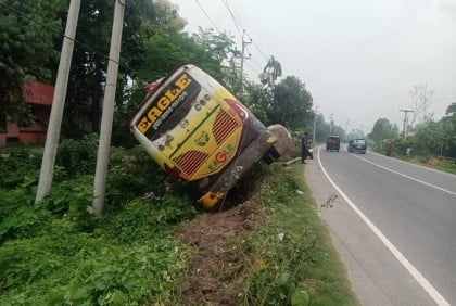 চলন্ত বাসে ডাকাতি-গণধর্ষণ : মূল পরিকল্পনাকারীসহ ১০ ডাকাত গ্রেফতার

