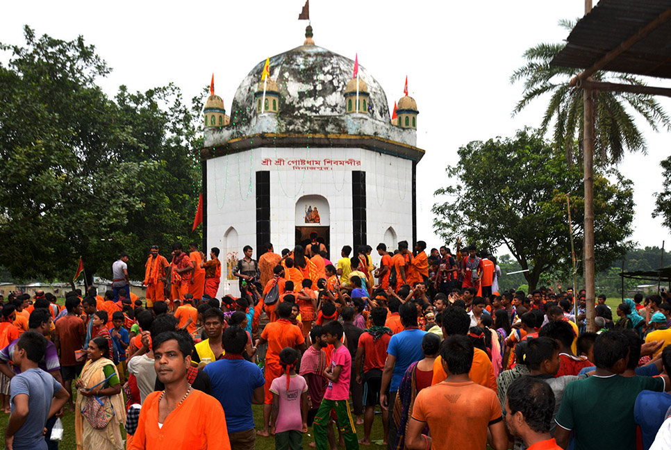 দিনাজপুরে মহাস্নানযাত্রা উৎসব