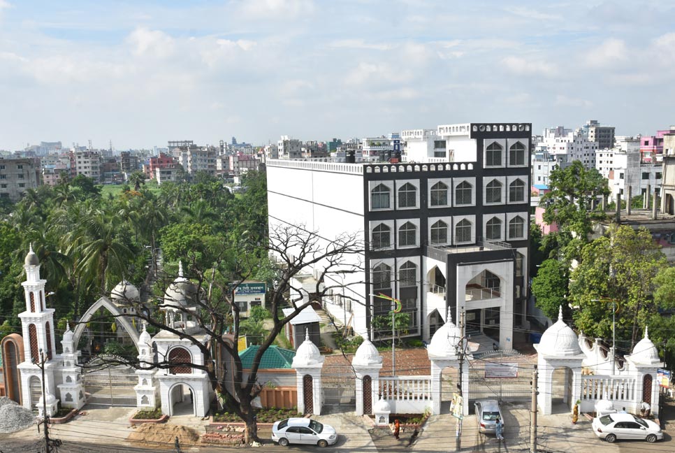 নারায়ণগঞ্জ সিটি করপোরেশনে পরিচ্ছন্নকর্মীদের অবস্থান ধর্মঘট