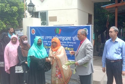 চট্টগ্রামে পাসপোর্ট অফিসে শিশু ও নারীদের বিশেষ সেবা