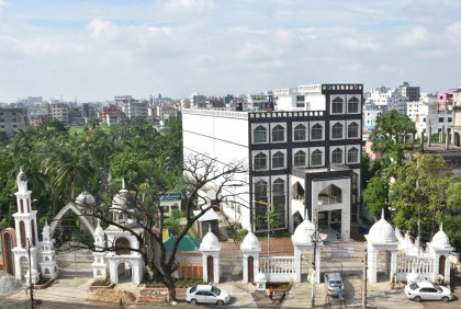 নারায়ণগঞ্জ সিটি করপোরেশনে পরিচ্ছন্নকর্মীদের অবস্থান ধর্মঘট