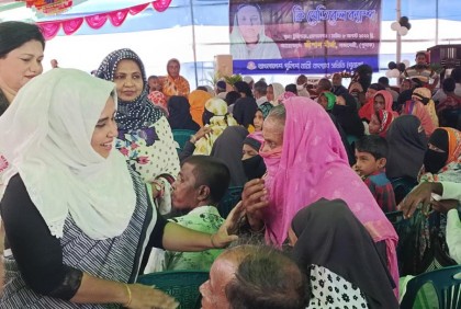 গোপালগঞ্জে বঙ্গমাতার জন্মদিনে অসহায় মানুষকে পুনাকের ফ্রি-চিকিৎসা সেবা প্রদান