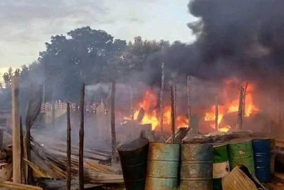 বান্দরবানে অগ্নিকাণ্ডে ৭ দোকান ভষ্মিভূত