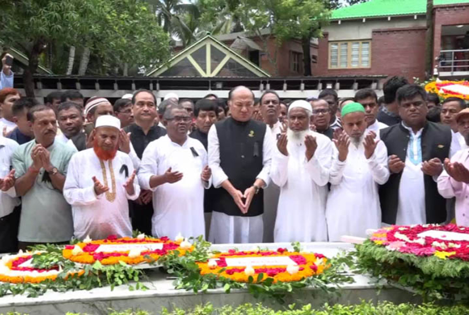বাংলা‌দেশ শ্রীলঙ্কার মতো হ‌বে না: দিপংকর তালুকদার