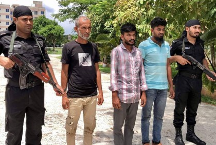 বালুর ট্রাকে কৌশলে পাচার করা হচ্ছে মাদক!