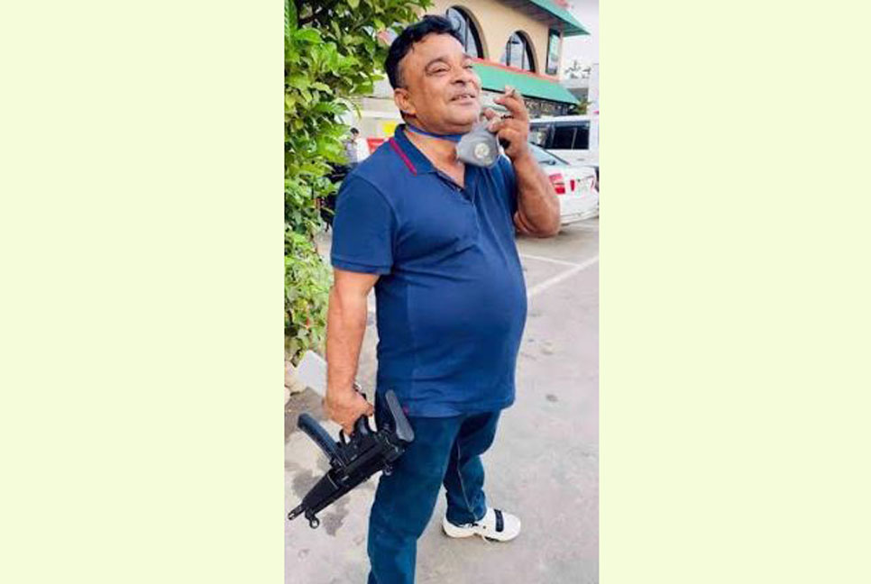 ভাইরাল সেই অস্ত্রের লাইসেন্স বাতিল